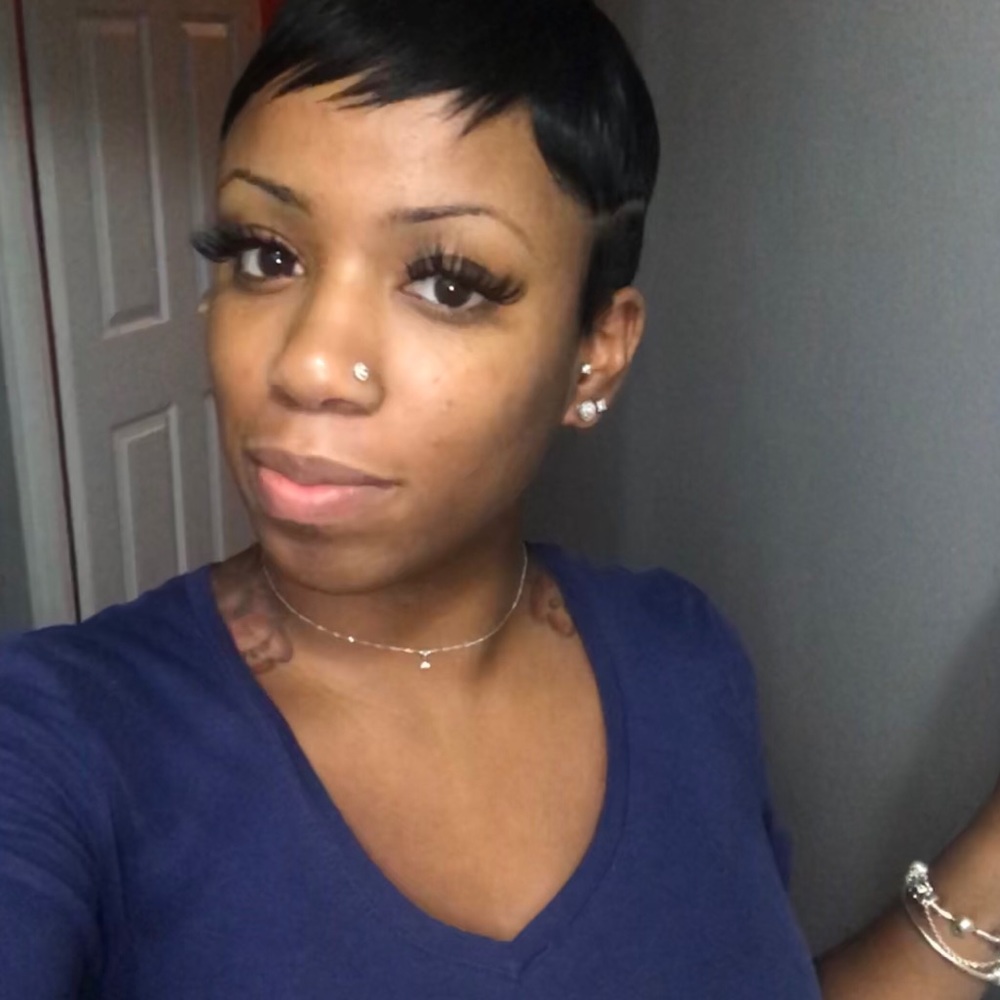 Meet your Posher, Janel